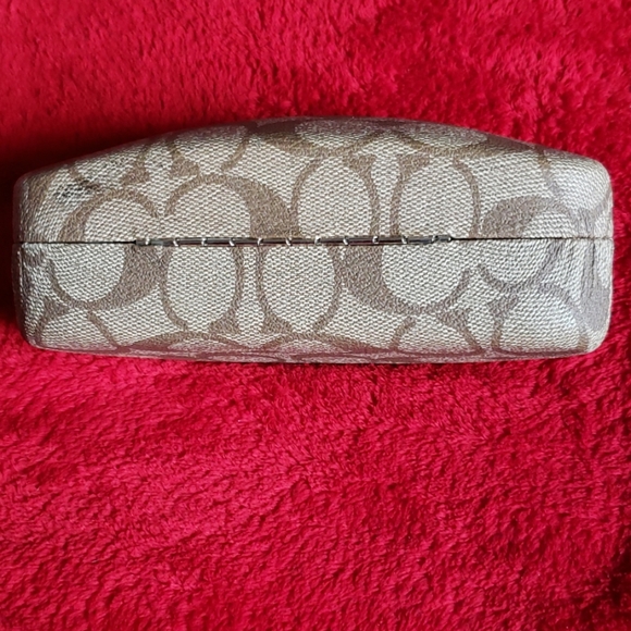 Coach sunglasses case - Picture 4 of 7